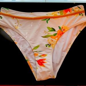 Brand new Cupshe Bikini bottom new without tags-L